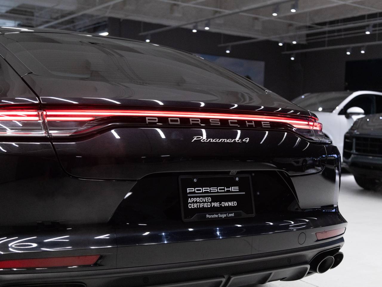 2023 Porsche Panamera 4 Platinum Edition