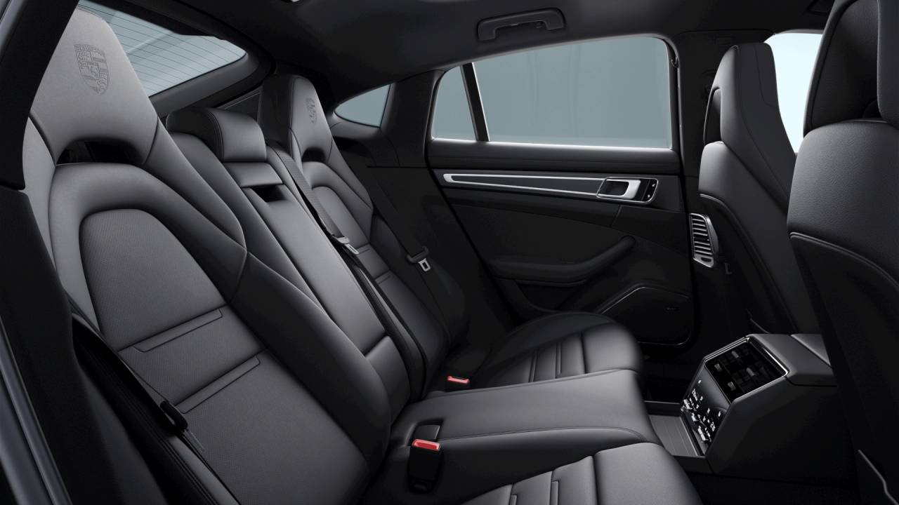 2023 Porsche Panamera 4 Platinum Edition
