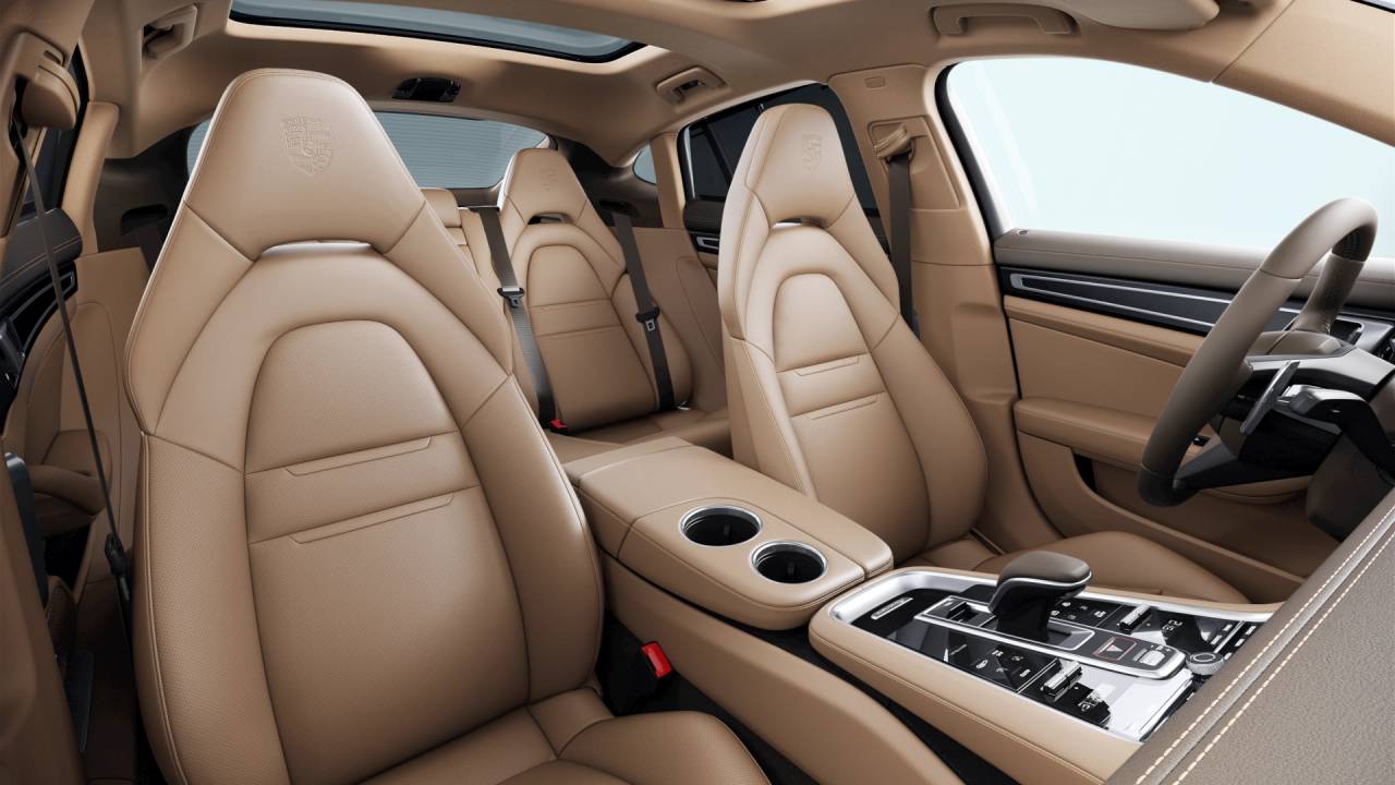 2023 Porsche Panamera Panamera 4 Platinum Edition (MY23)