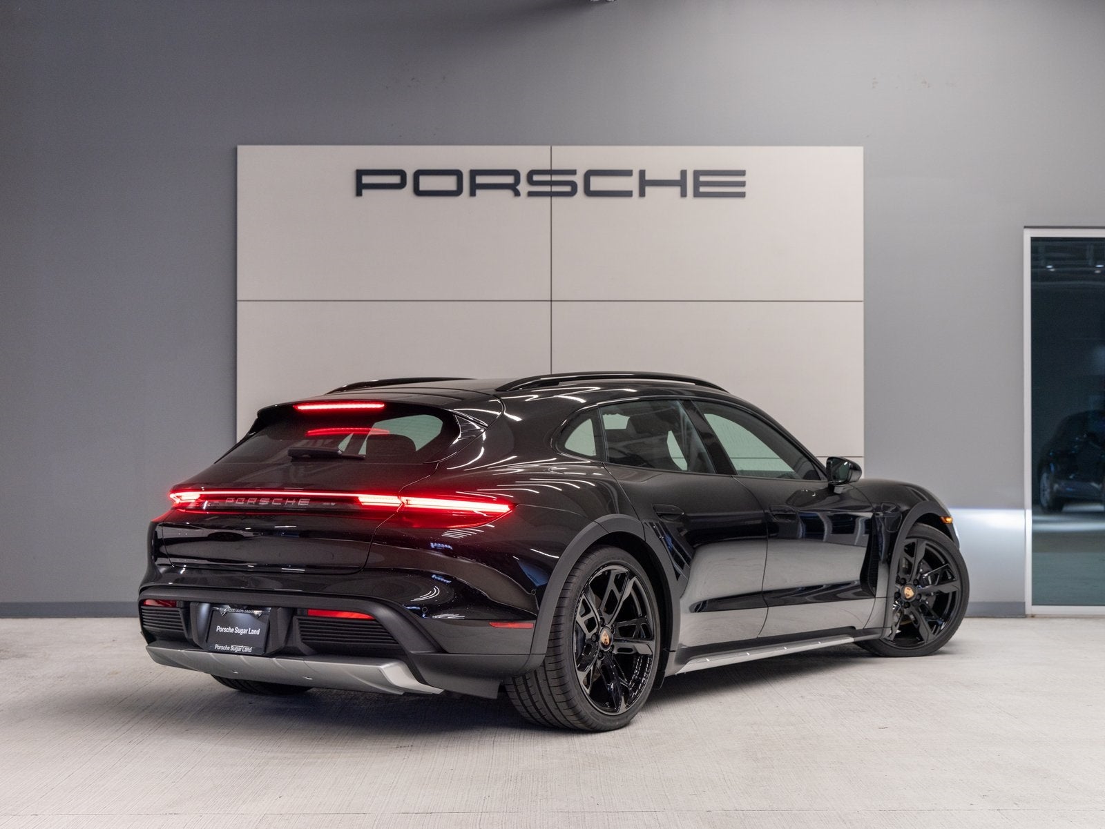 2025 Porsche Taycan Taycan 4 Cross Turismo