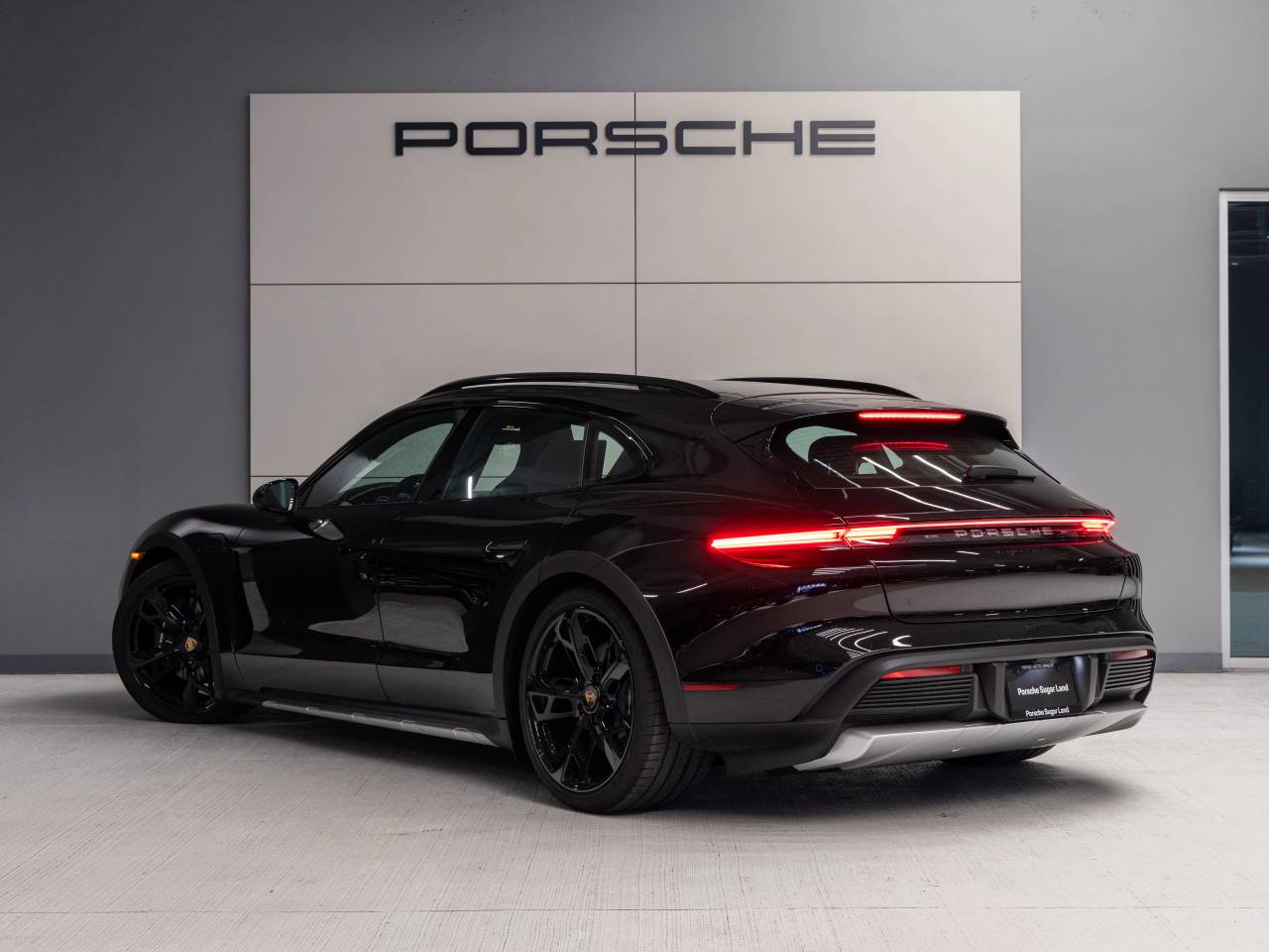 2025 Porsche Taycan Taycan 4 Cross Turismo