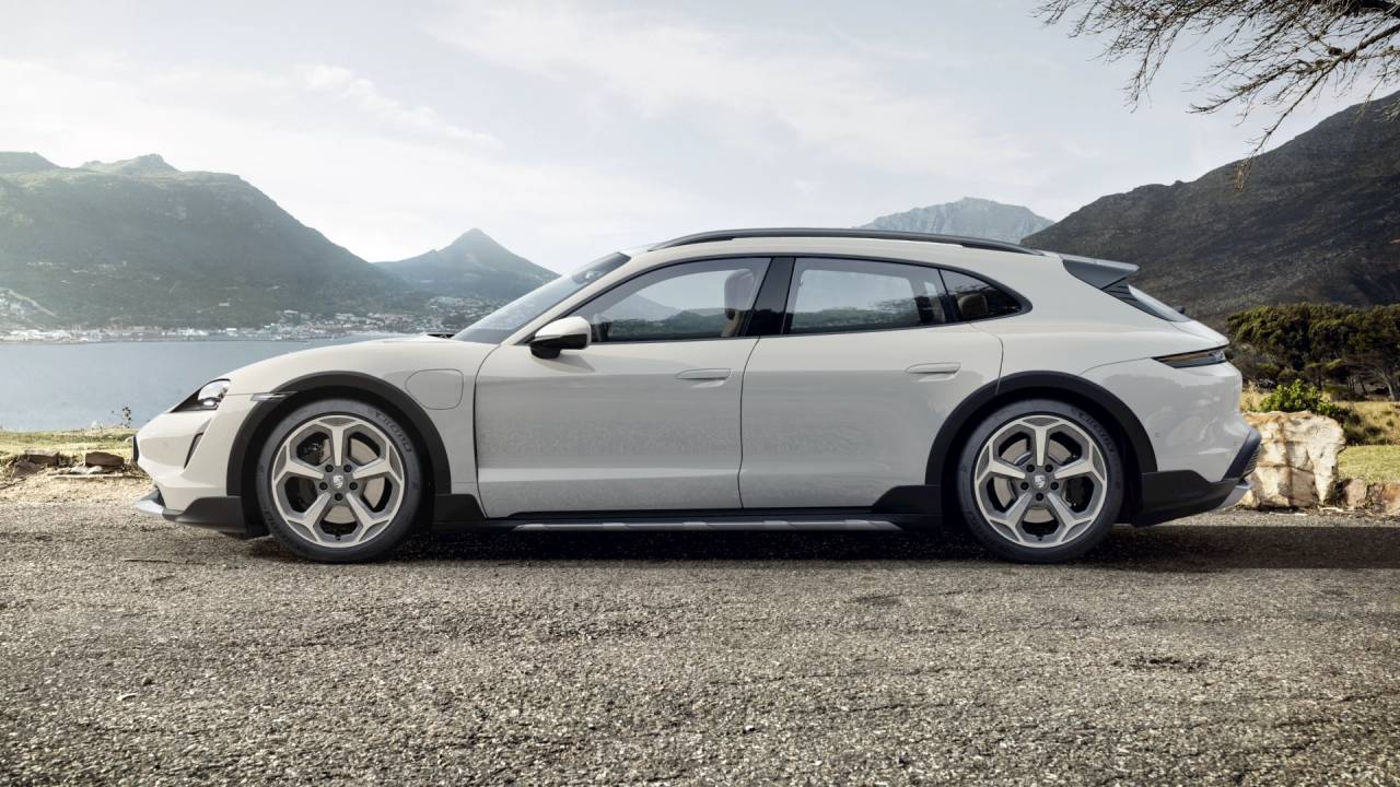 2022 Porsche Taycan Taycan 4 Cross Turismo (MY22)