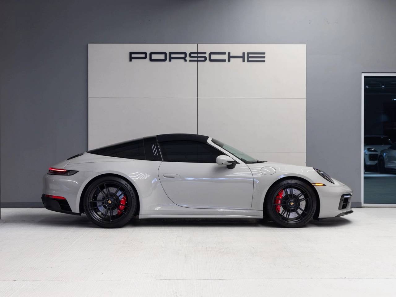 2024 Porsche 911 911 Targa 4 GTS