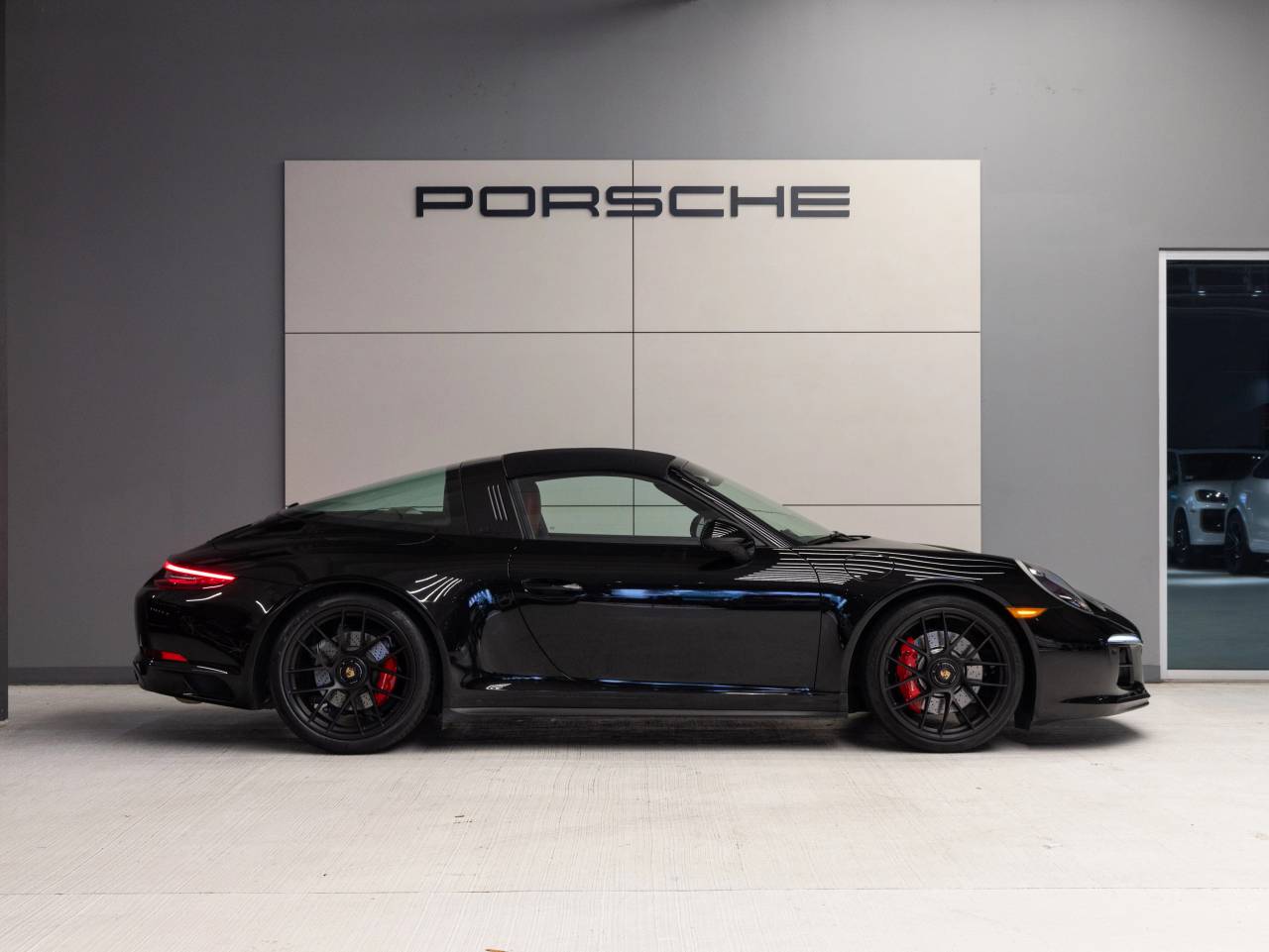 2019 Porsche 911 Targa 4S GTS