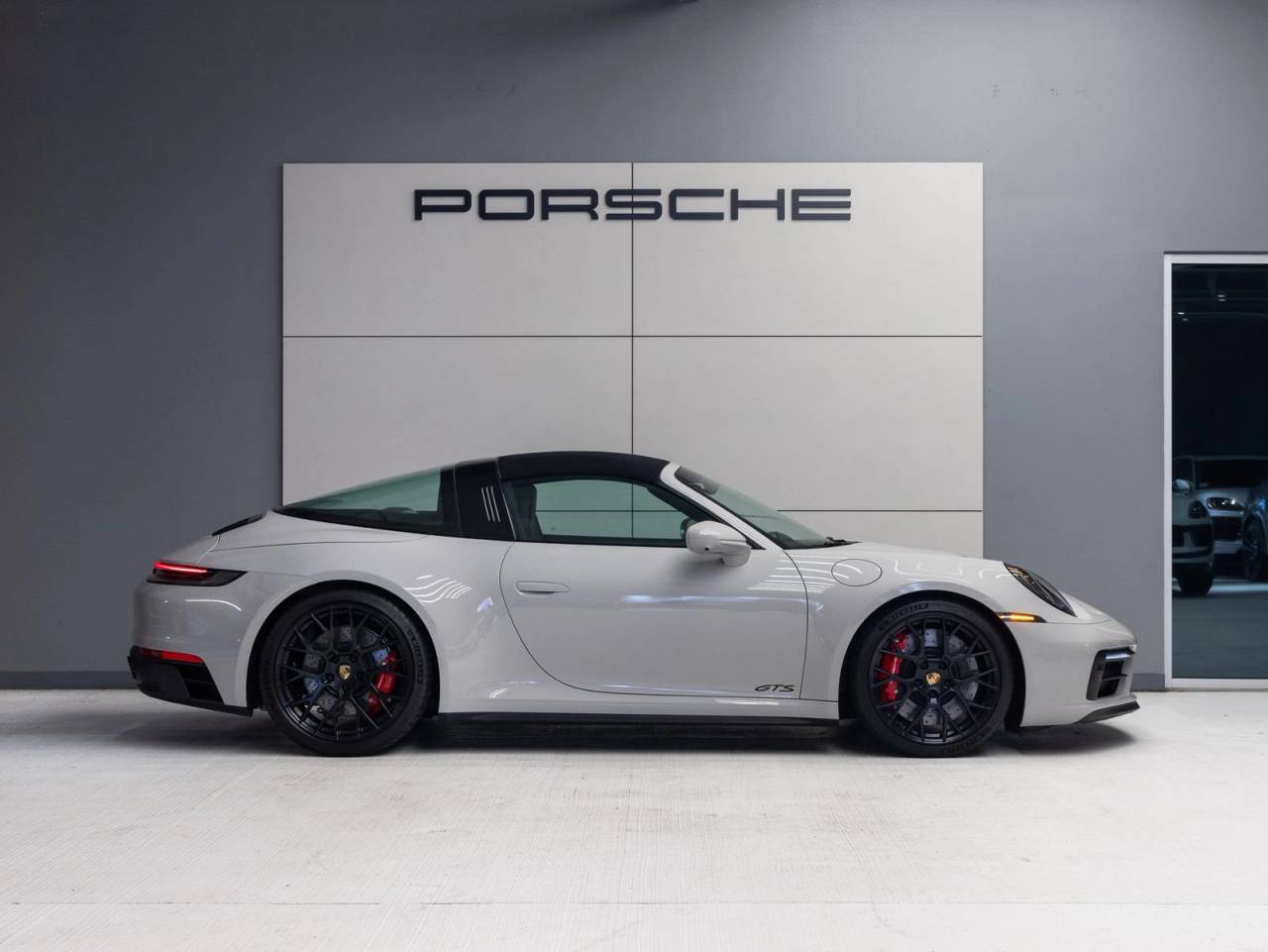 2024 Porsche 911 911 Targa 4 GTS (MY24)