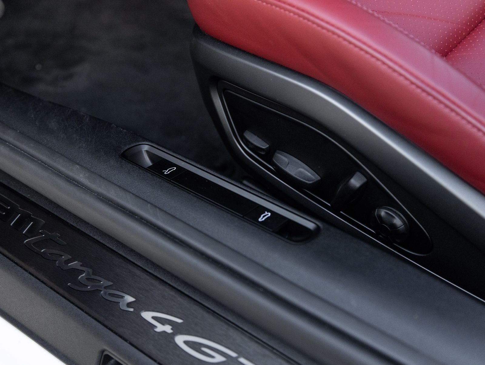 2024 Porsche 911 911 Targa 4 GTS (MY24)