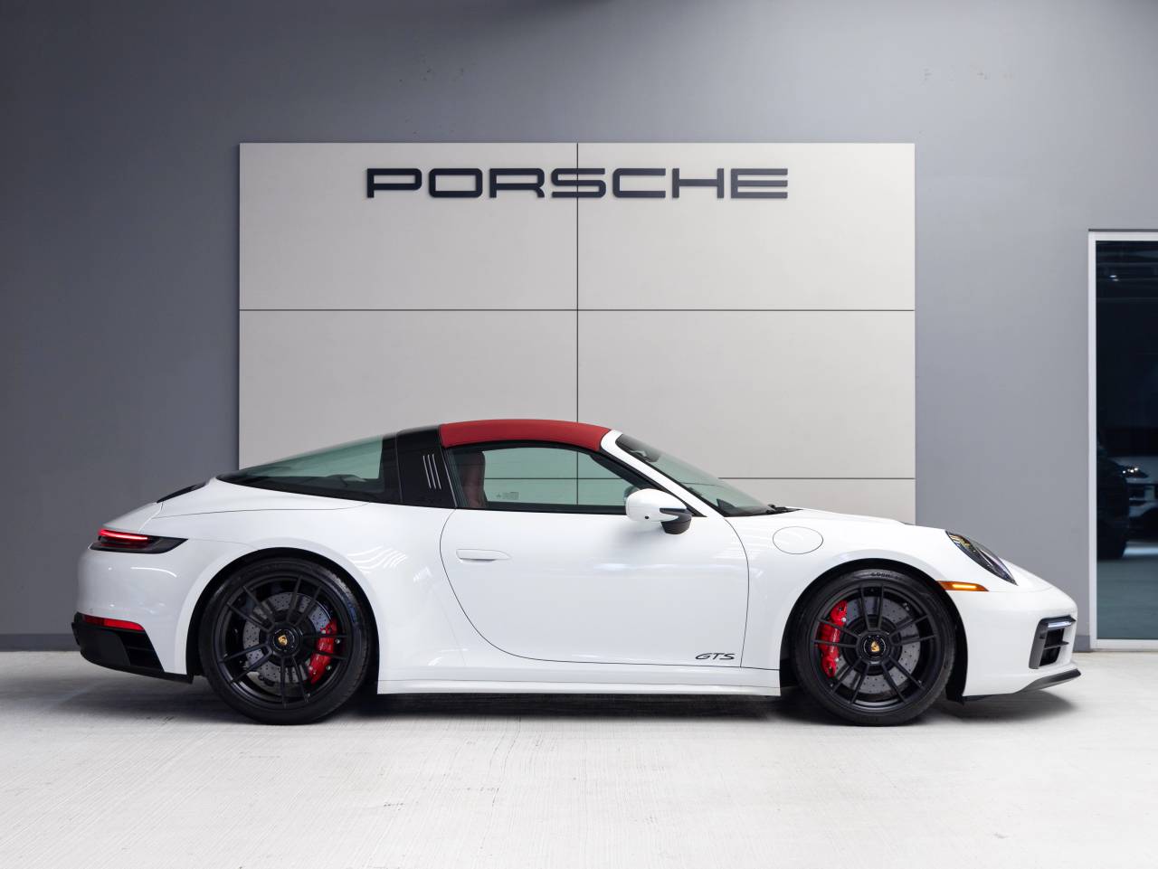 2024 Porsche 911 Targa 4 GTS
