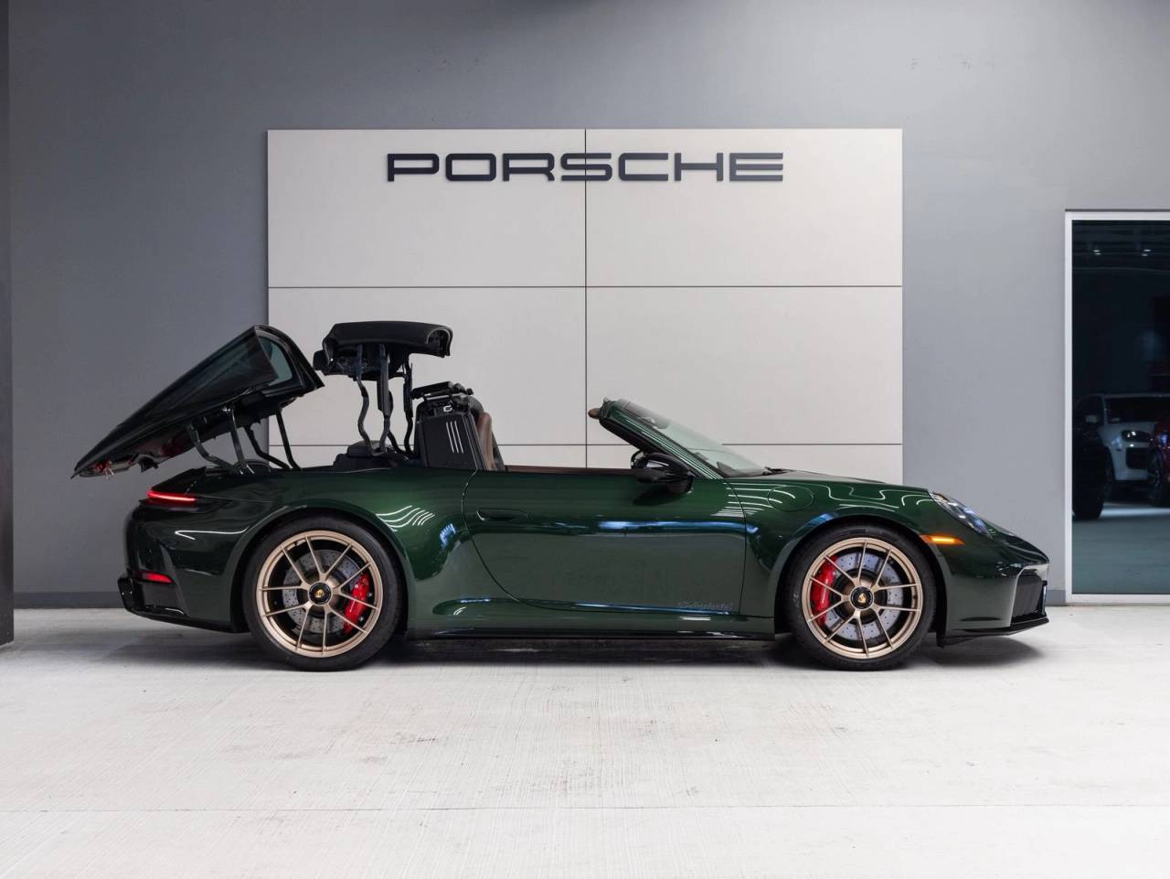 2026 Porsche 911 Targa 4 GTS