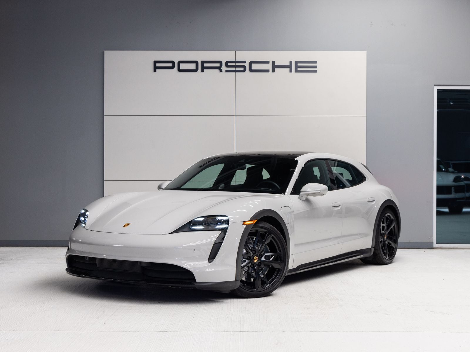 2024 Porsche Taycan Taycan 4S Cross Turismo (MY24)
