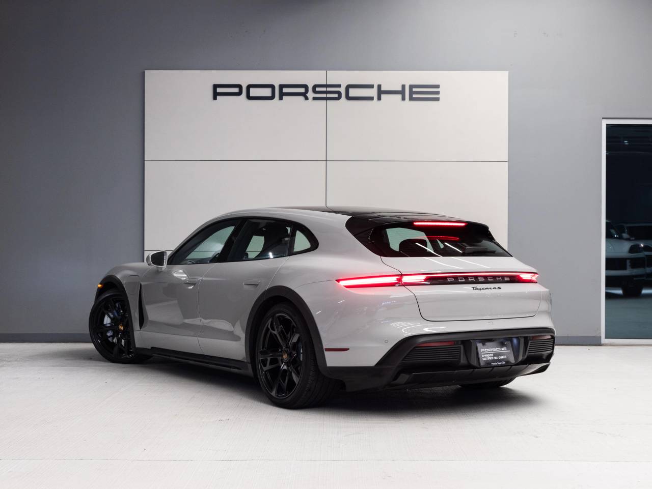 2024 Porsche Taycan Taycan 4S Cross Turismo (MY24)