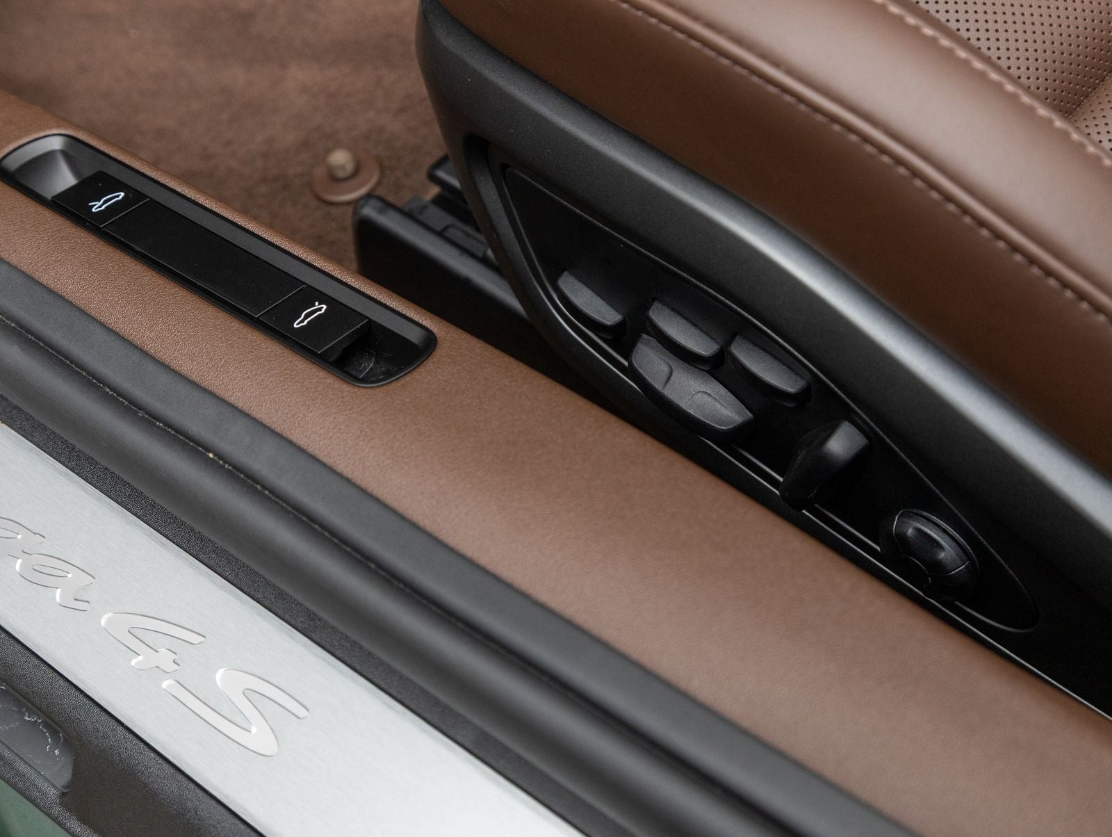 2026 Porsche 911 Targa 4S