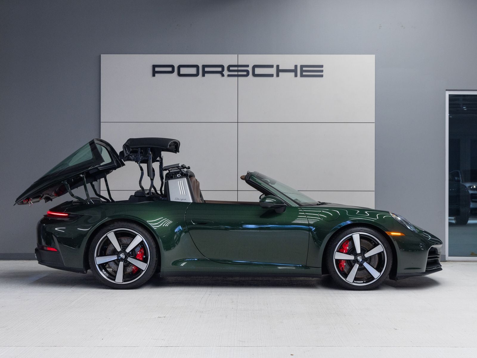 2026 Porsche 911 Targa 4S