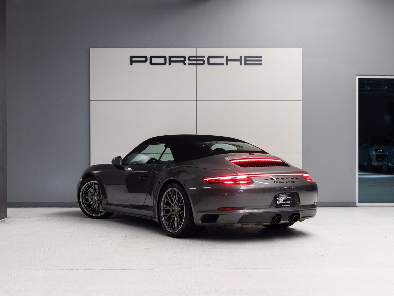 2018 Porsche 911 911 Carrera 4S Cabriolet
