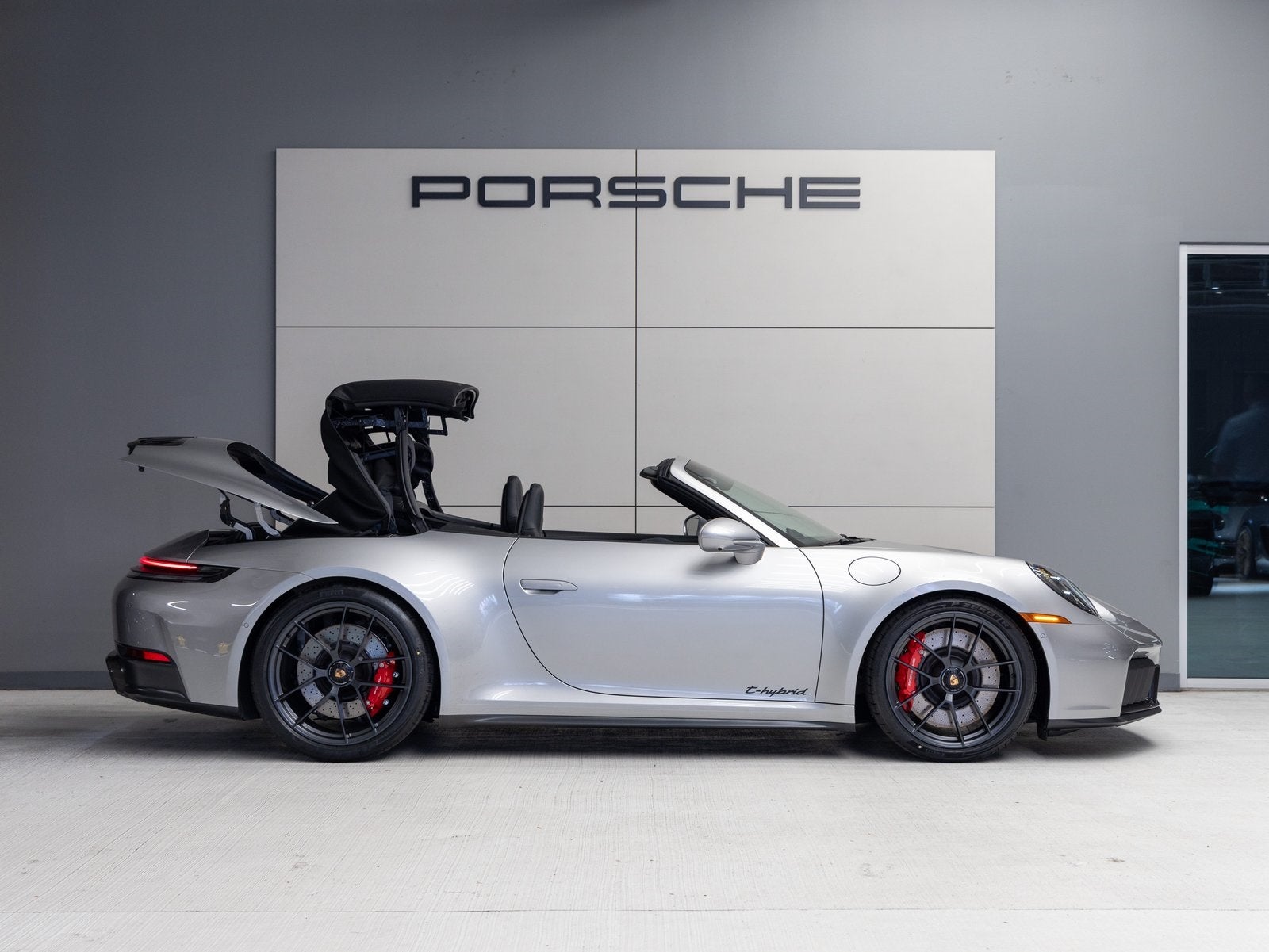 2026 Porsche 911 911 Carrera 4 GTS Cabriolet