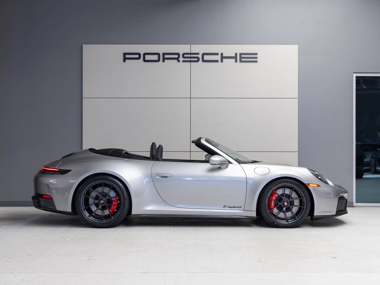 2026 Porsche 911 911 Carrera 4 GTS Cabriolet