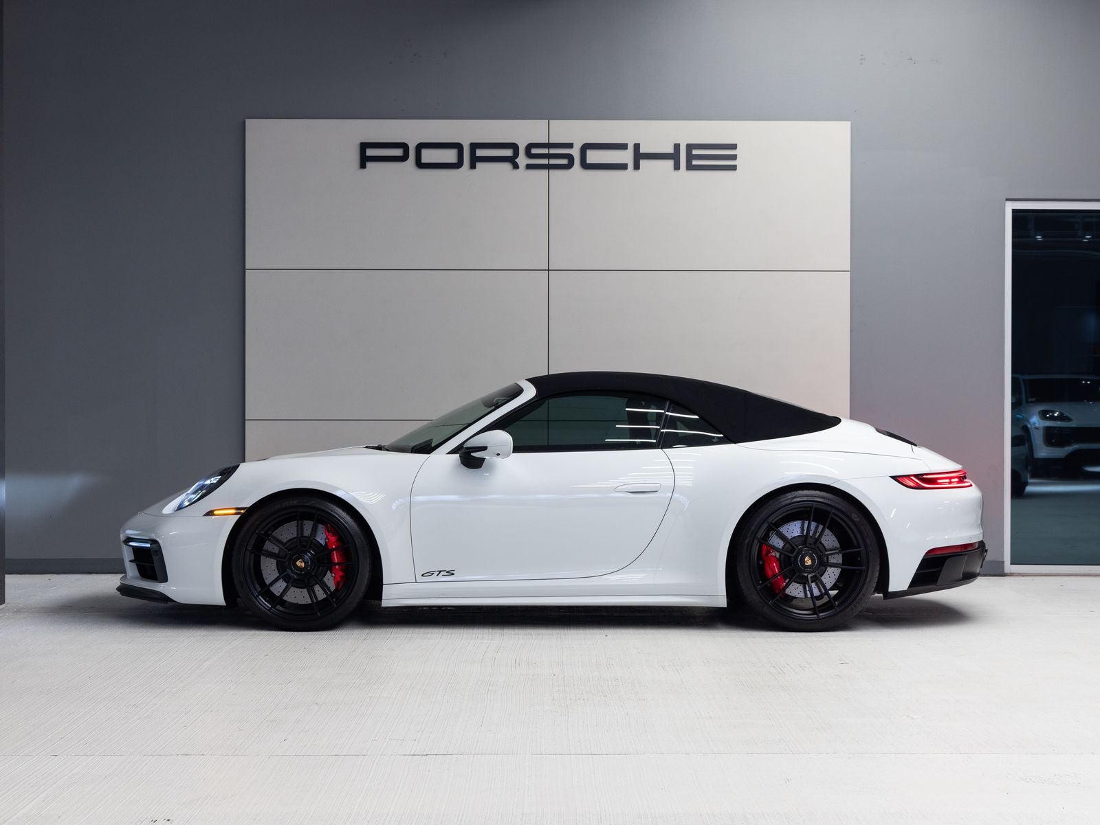 2022 Porsche 911 911 Carrera 4 GTS Cabriolet