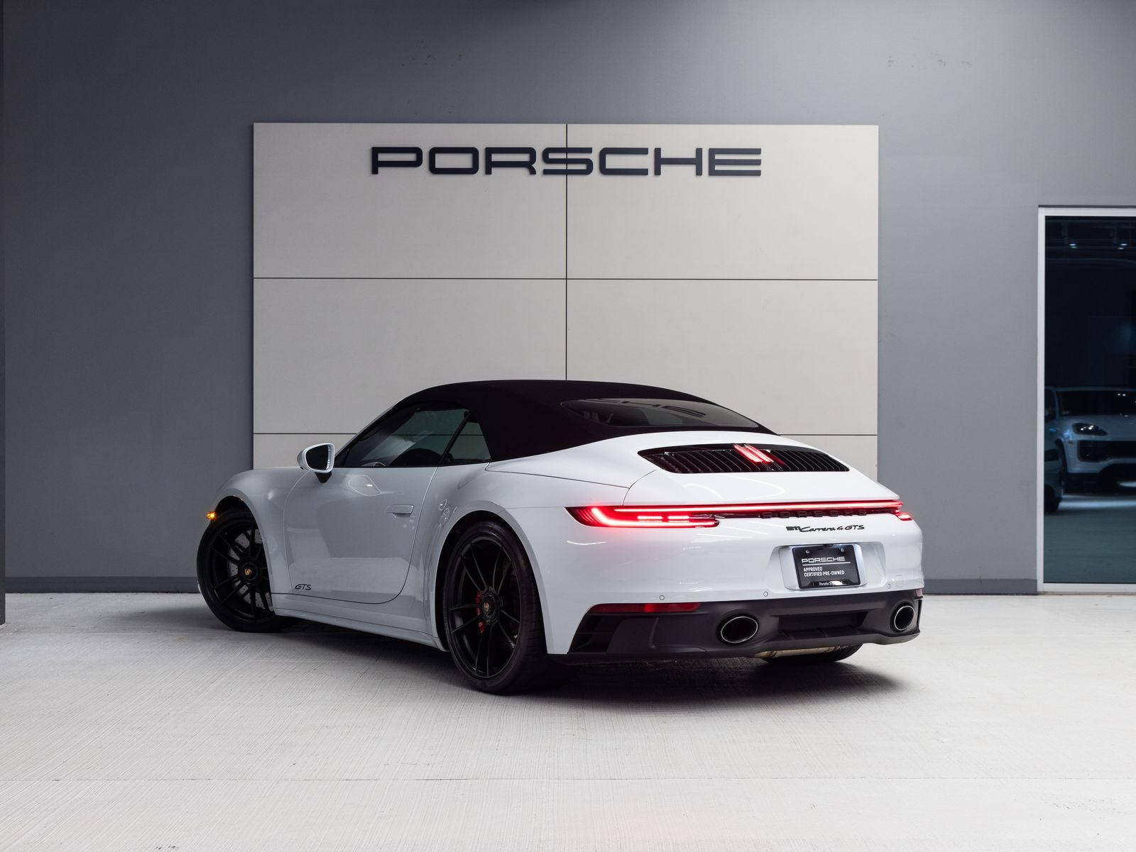 2022 Porsche 911 911 Carrera 4 GTS Cabriolet