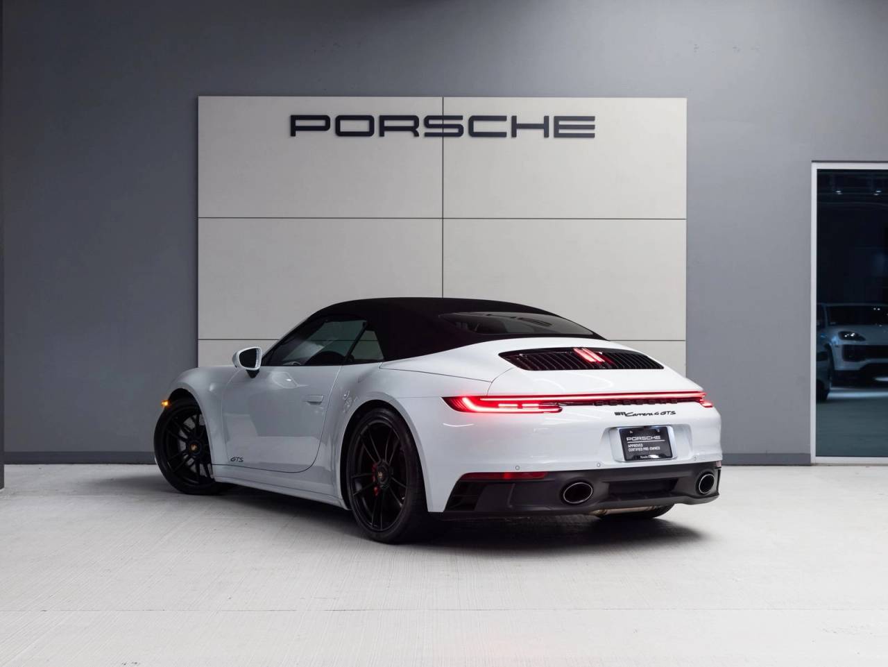 2022 Porsche 911 911 Carrera 4 GTS Cabriolet