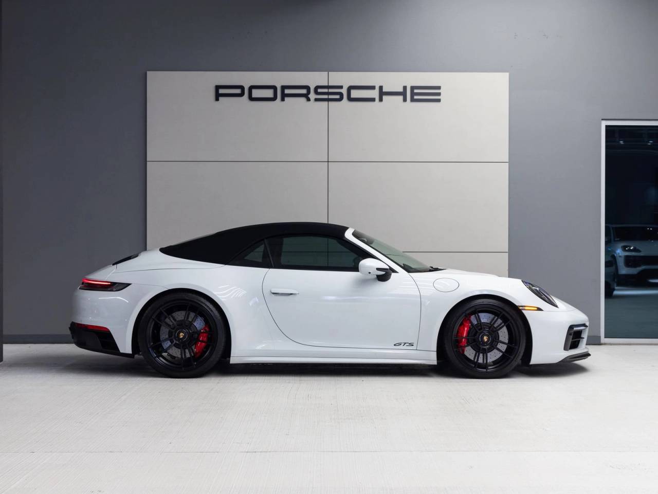 2022 Porsche 911 911 Carrera 4 GTS Cabriolet