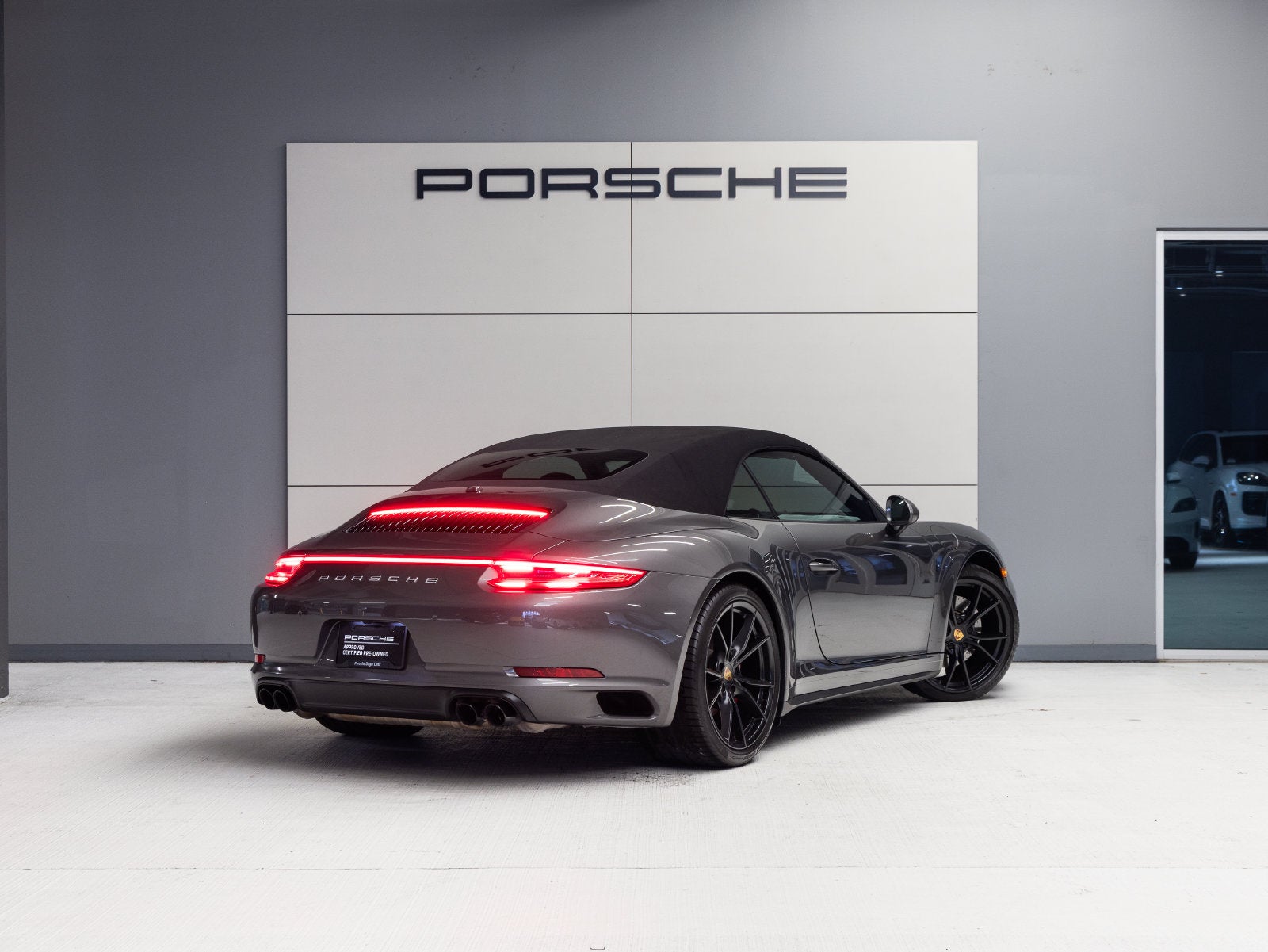 2017 Porsche 911 911 Carrera 4S Cabriolet