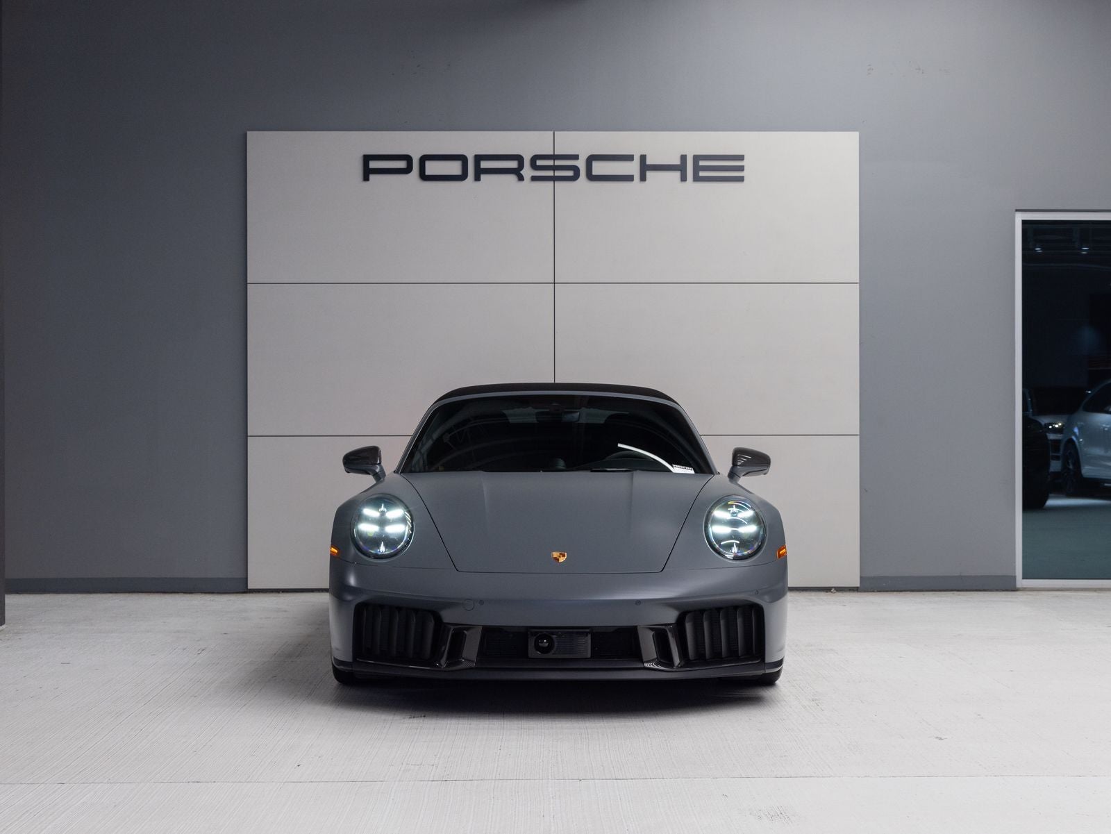 2025 Porsche 911 Carrera GTS Cabriolet