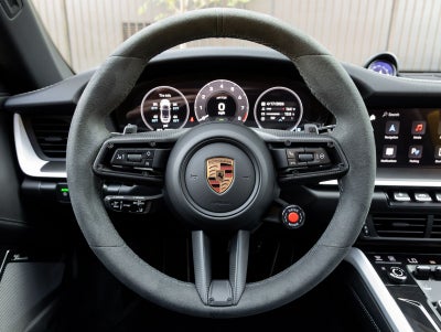 2025 Porsche 911 Carrera GTS Cabriolet