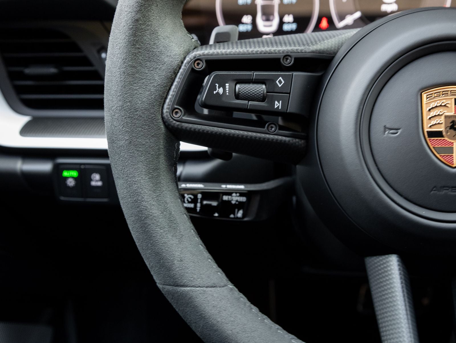 2025 Porsche 911 Carrera GTS Cabriolet