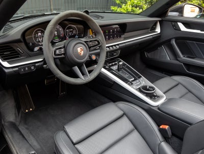 2025 Porsche 911 Carrera GTS Cabriolet