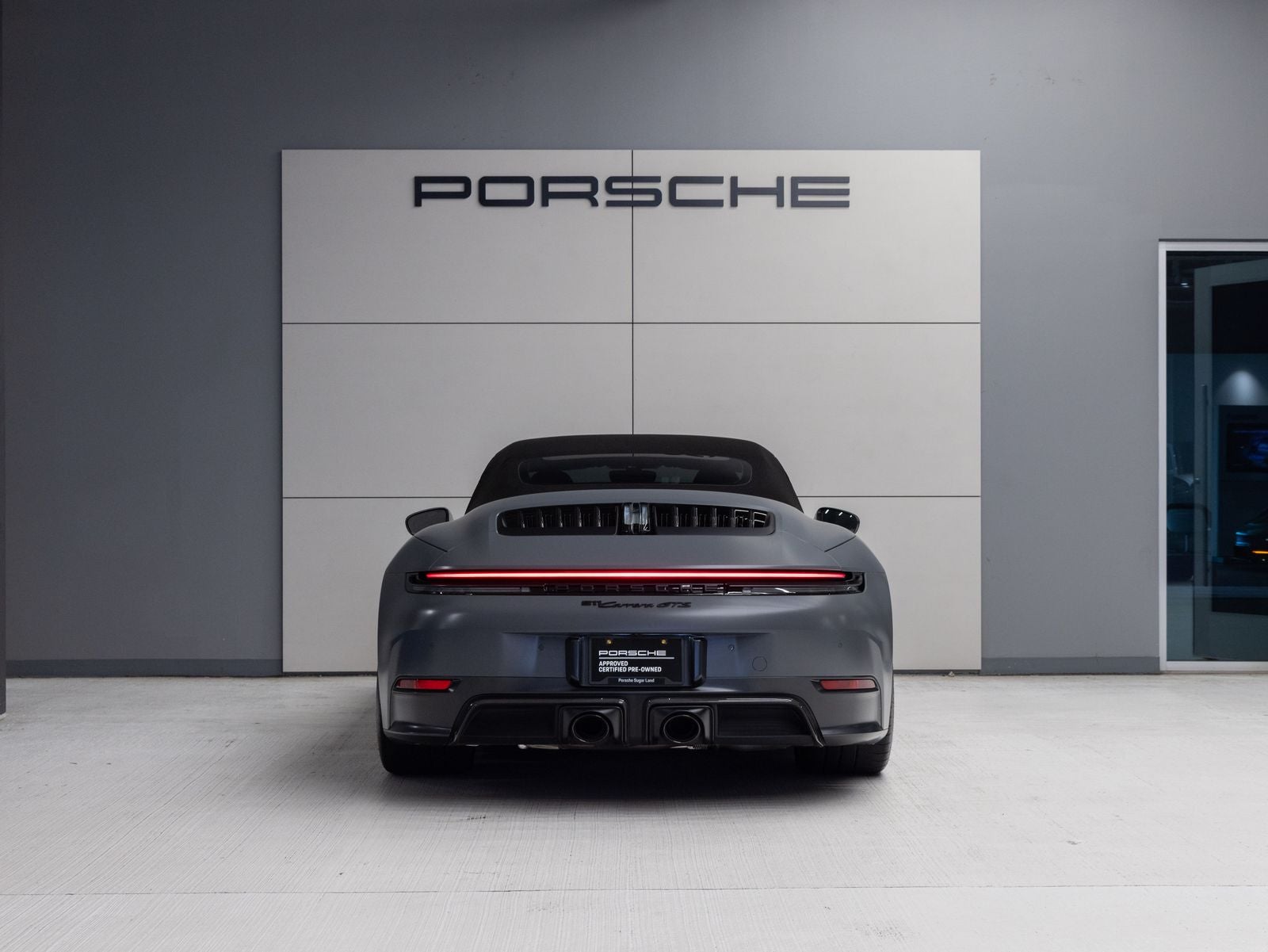 2025 Porsche 911 Carrera GTS Cabriolet