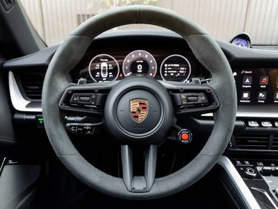 2025 Porsche 911 Carrera GTS Cabriolet