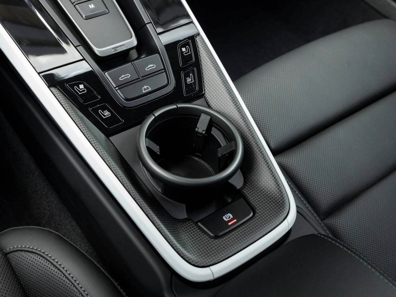 2025 Porsche 911 Carrera GTS Cabriolet