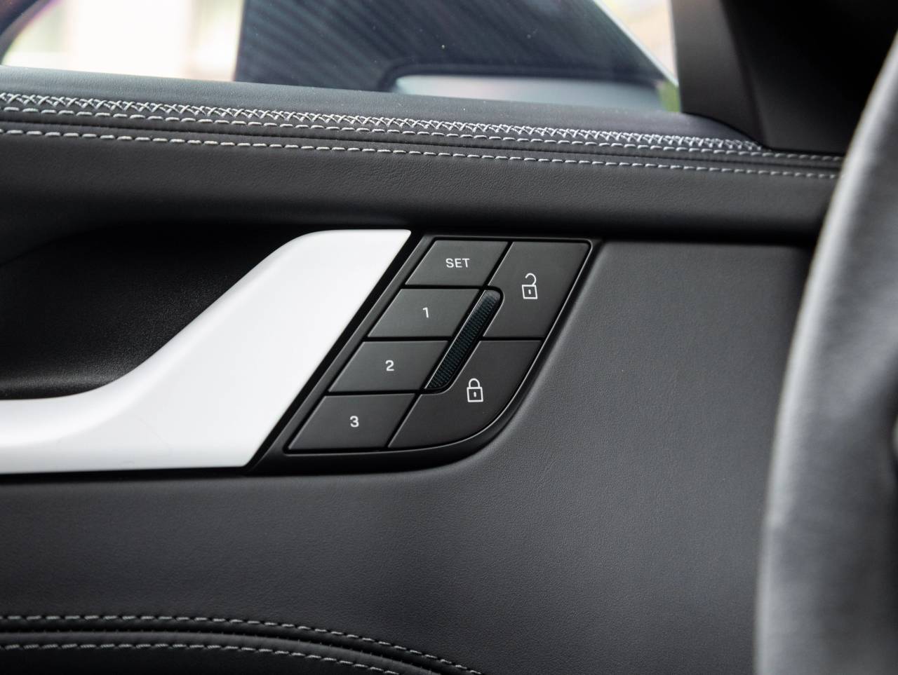 2025 Porsche 911 Carrera GTS Cabriolet