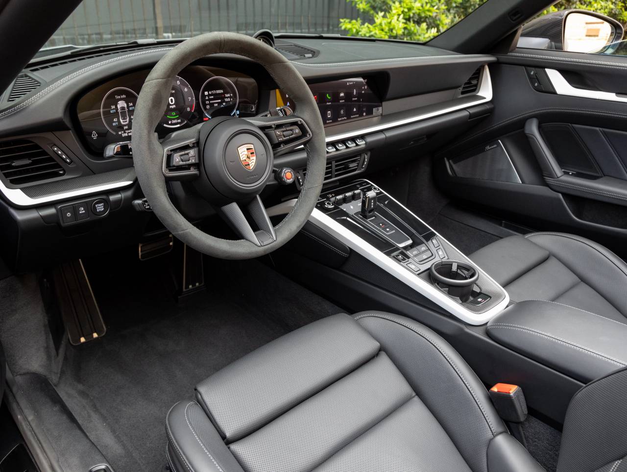 2025 Porsche 911 Carrera GTS Cabriolet