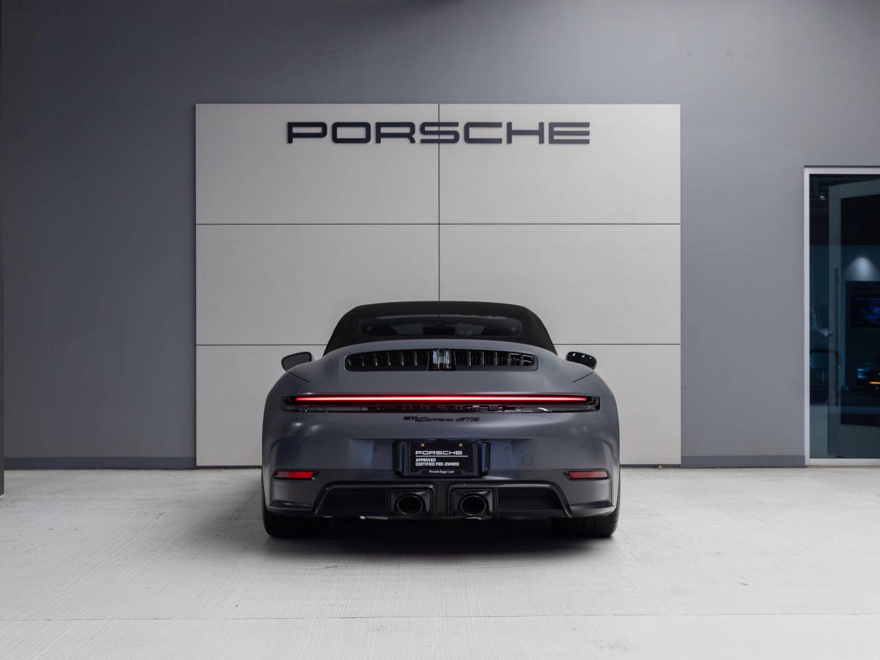 2025 Porsche 911 Carrera GTS Cabriolet