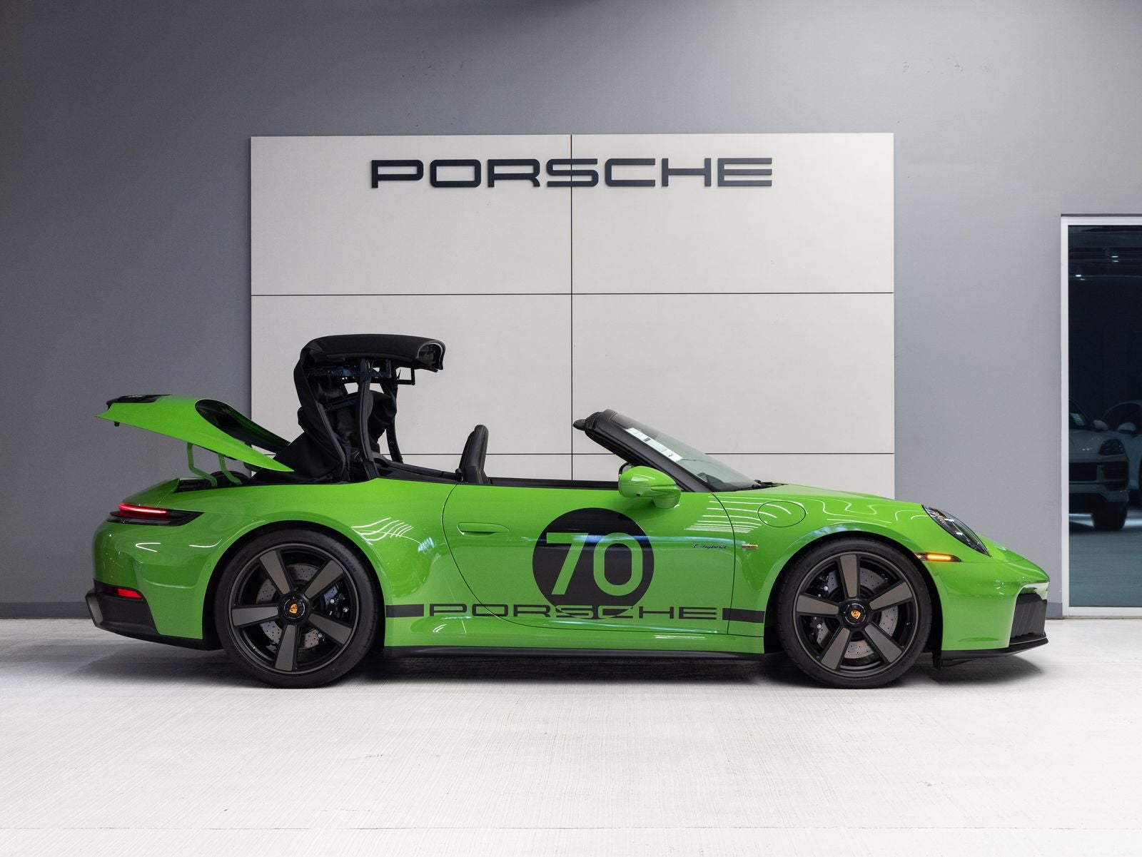 2026 Porsche 911 Spirit 70