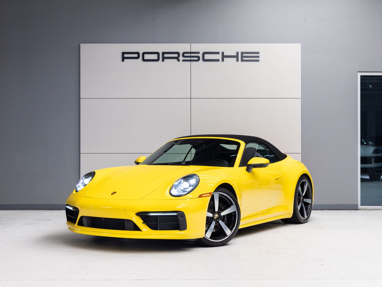 2022 Porsche 911 911 Carrera S Cabriolet (MY22)