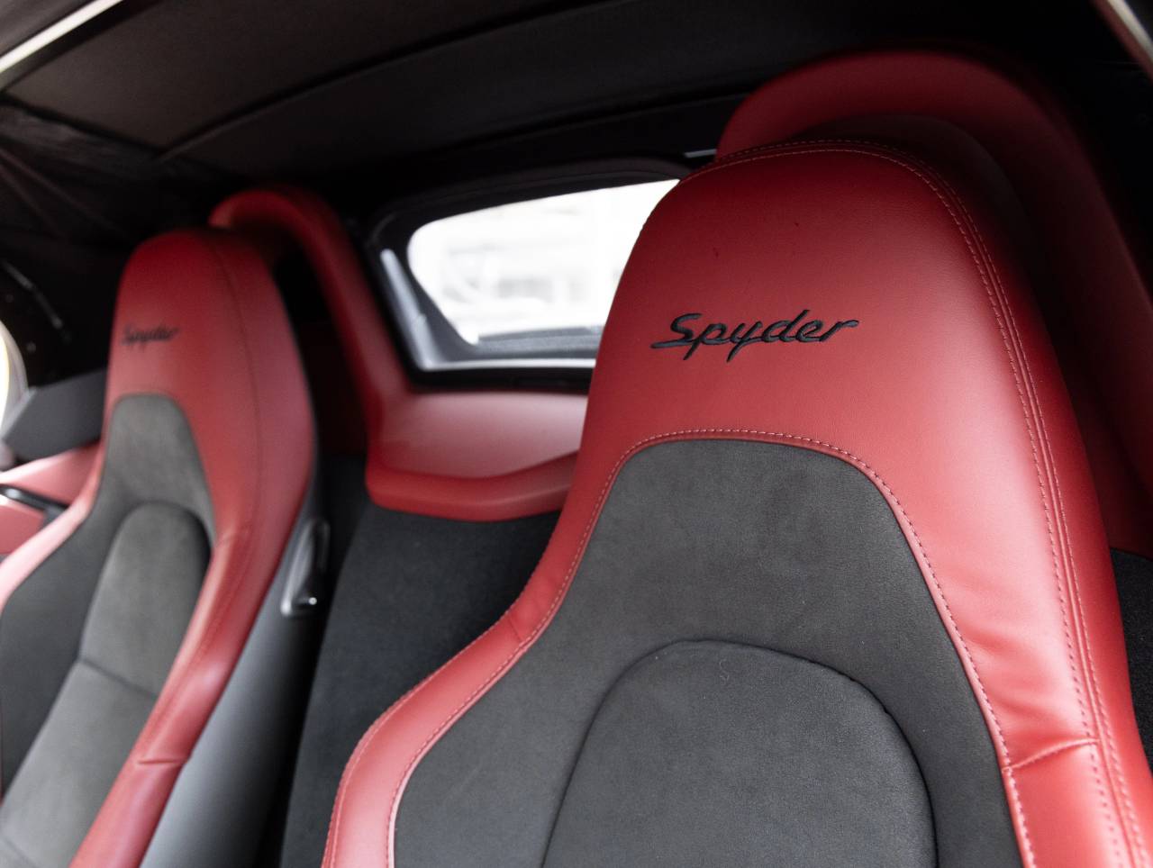 2021 Porsche 718 Spyder