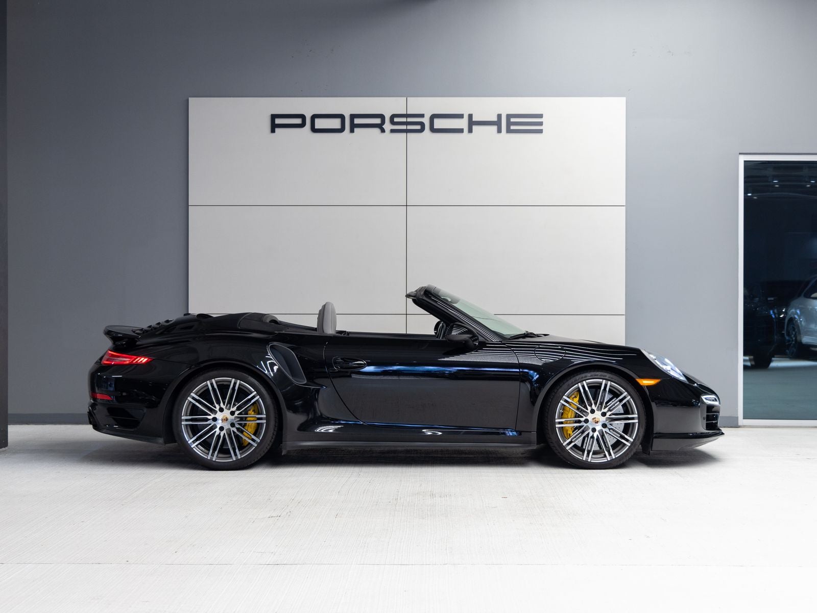 2014 Porsche 911 911 Turbo S Cabriolet