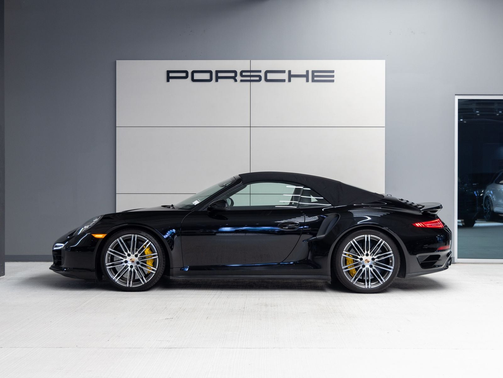 2014 Porsche 911 911 Turbo S Cabriolet