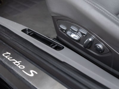 2014 Porsche 911 911 Turbo S Cabriolet