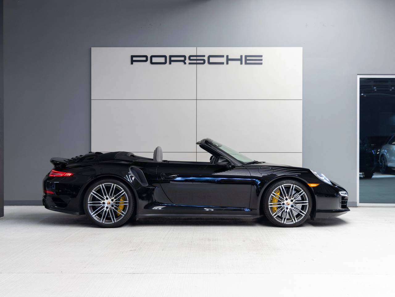 2014 Porsche 911 911 Turbo S Cabriolet