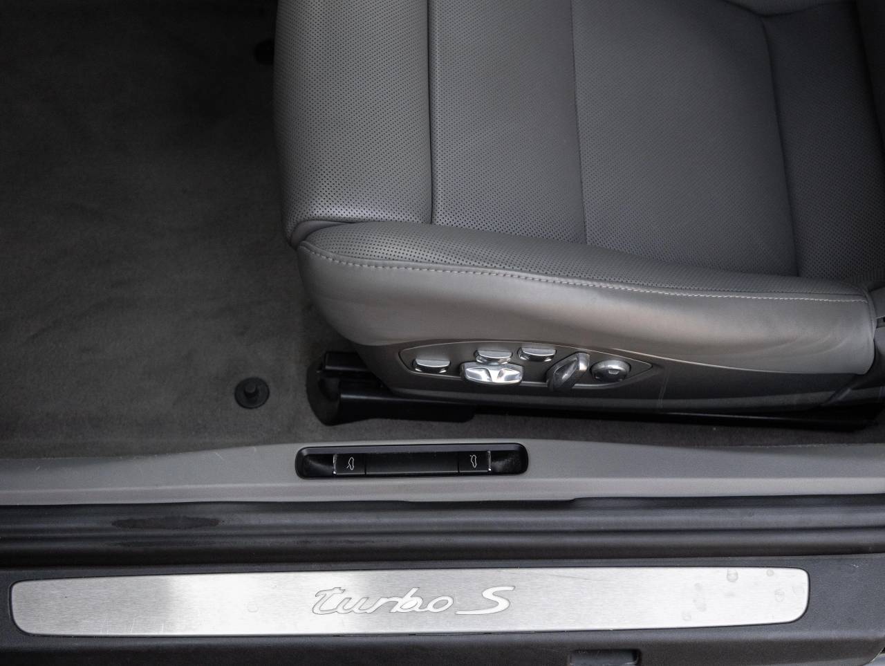 2014 Porsche 911 911 Turbo S Cabriolet