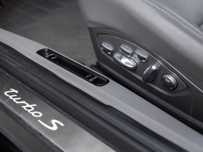 2014 Porsche 911 911 Turbo S Cabriolet