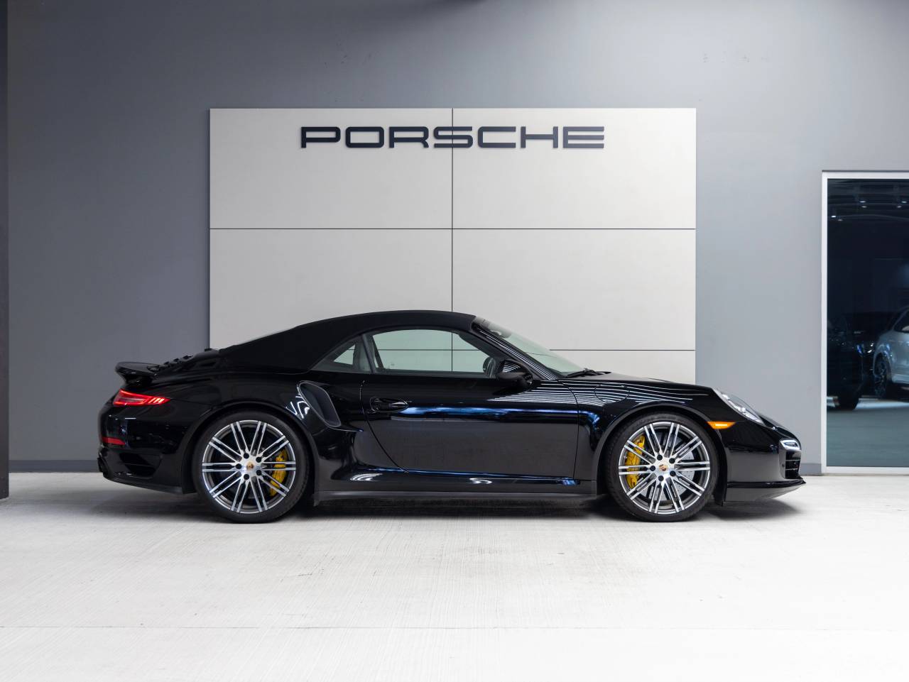 2014 Porsche 911 911 Turbo S Cabriolet