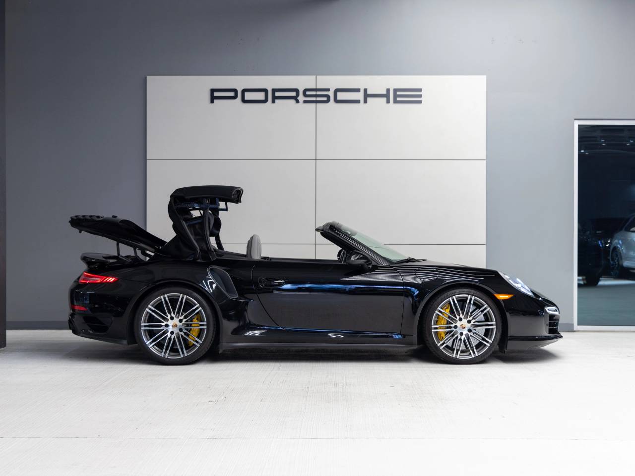 2014 Porsche 911 911 Turbo S Cabriolet
