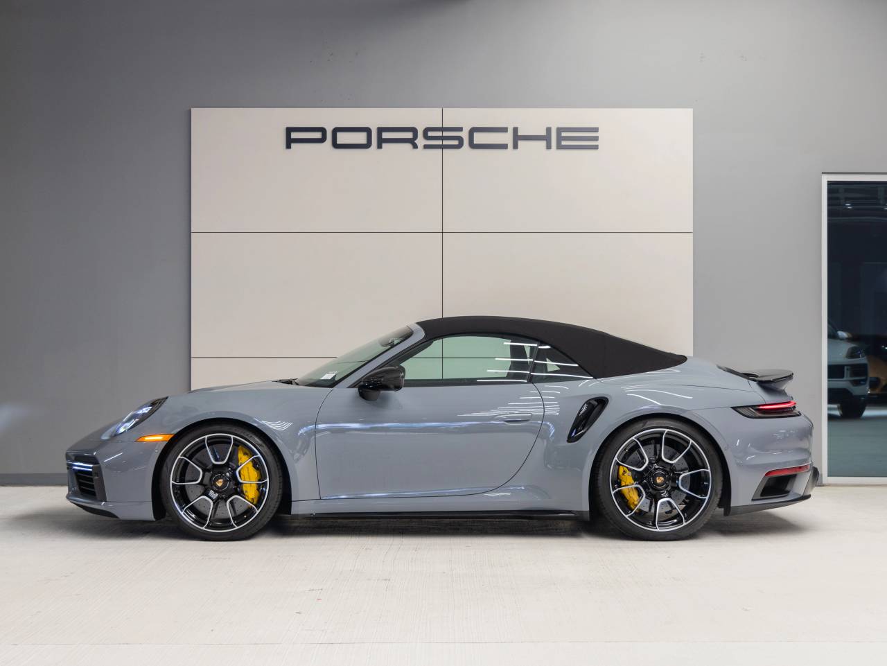 2024 Porsche 911 911 Turbo S Cabriolet (MY24)