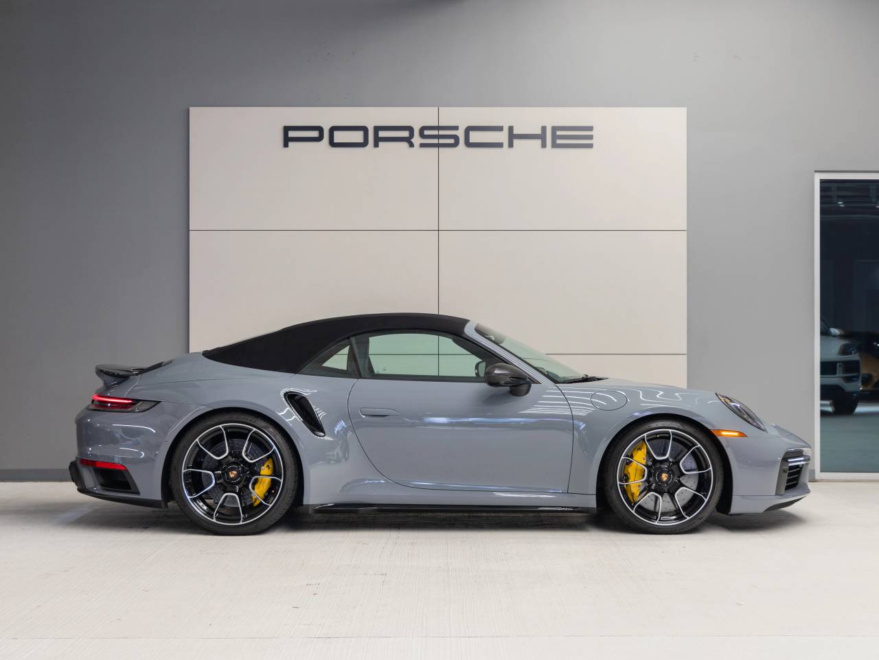 2024 Porsche 911 911 Turbo S Cabriolet (MY24)