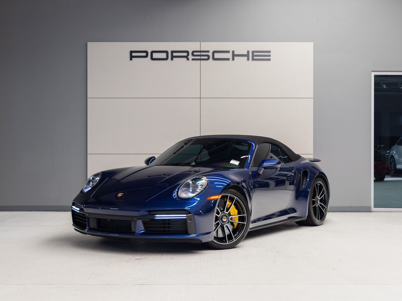 2022 Porsche 911 911 Turbo S Cabriolet (MY22)