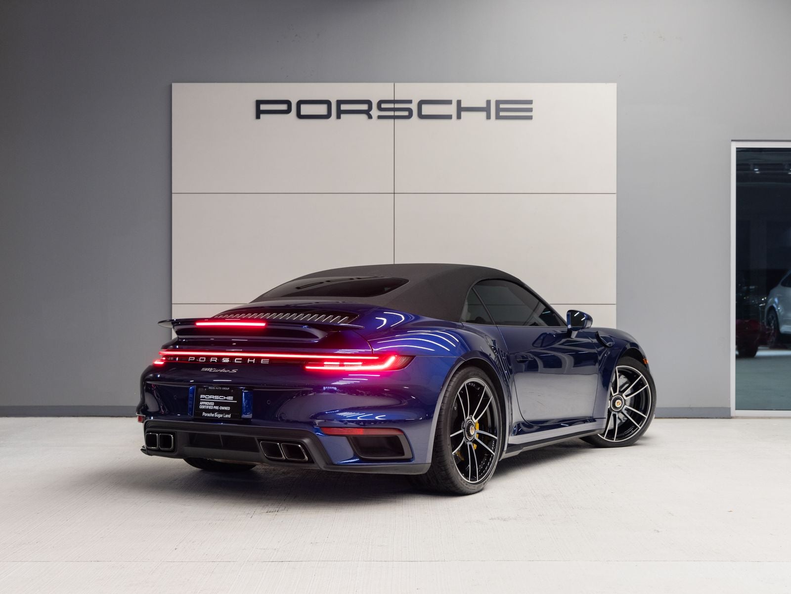 2022 Porsche 911 911 Turbo S Cabriolet (MY22)