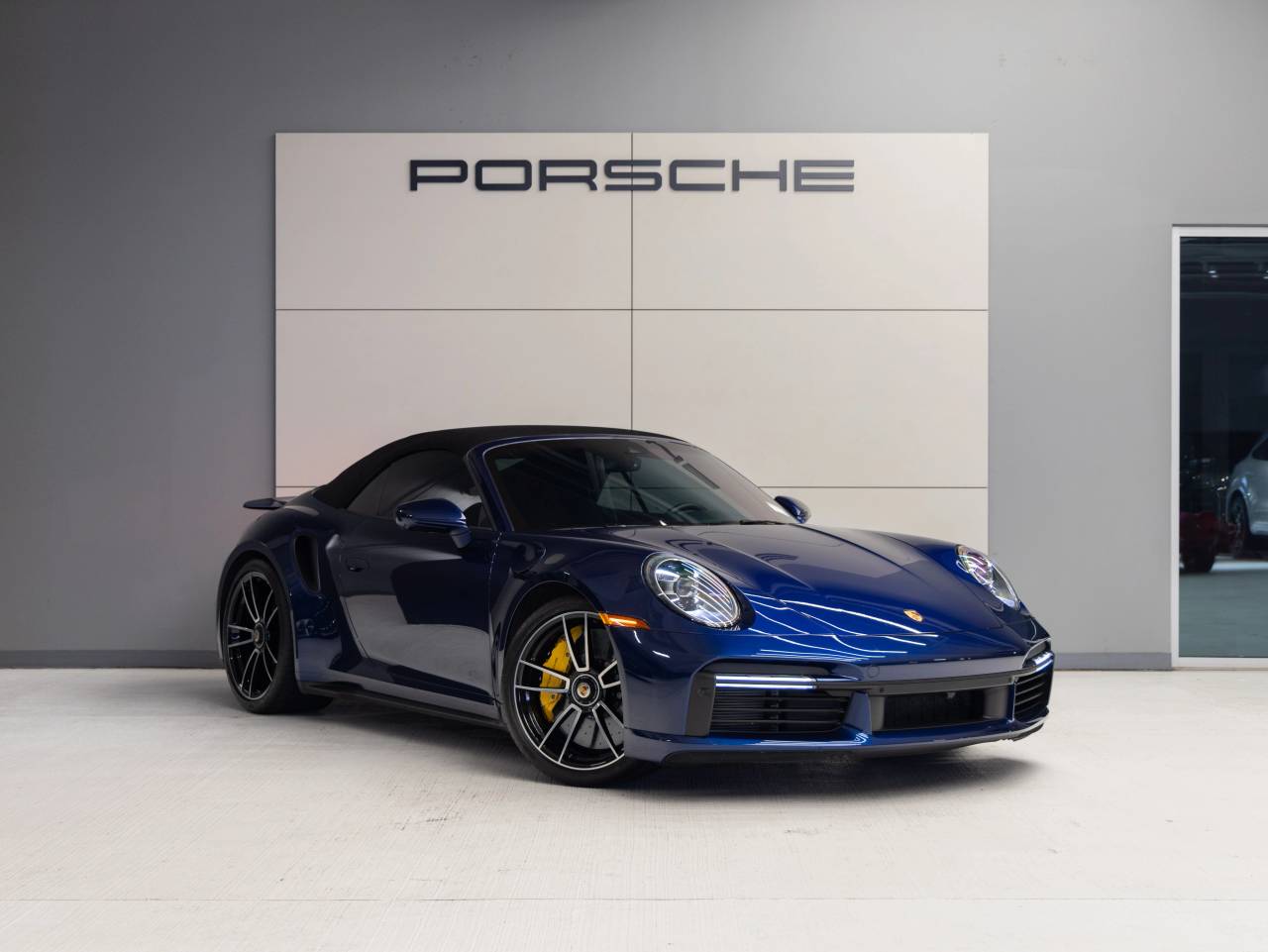 2022 Porsche 911 911 Turbo S Cabriolet (MY22)